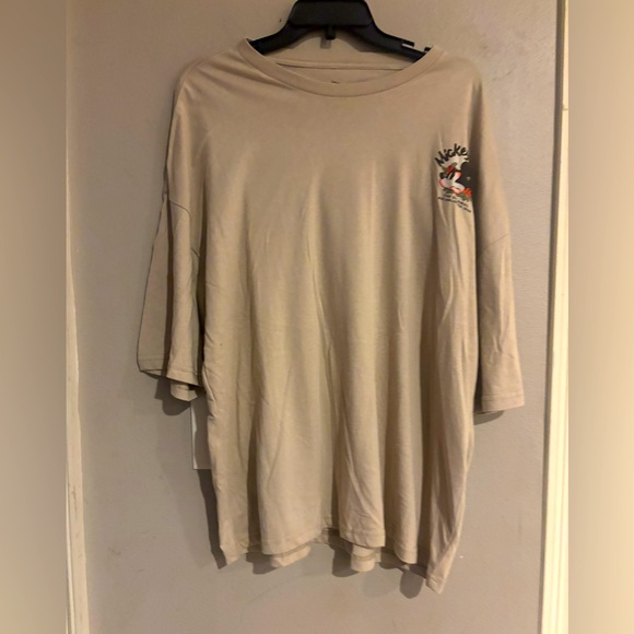 Disney Beige Mickey and Friends T-Shirt - Picture 1 of 3
